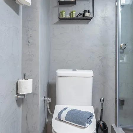 Agias Sofias 28 Apartment